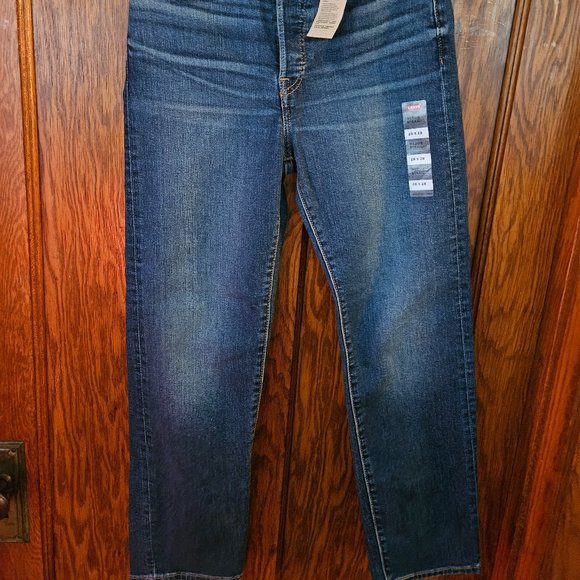 Levi's Women's Wedgie Straight Jeans SZ 28 - Picture 4 of 13